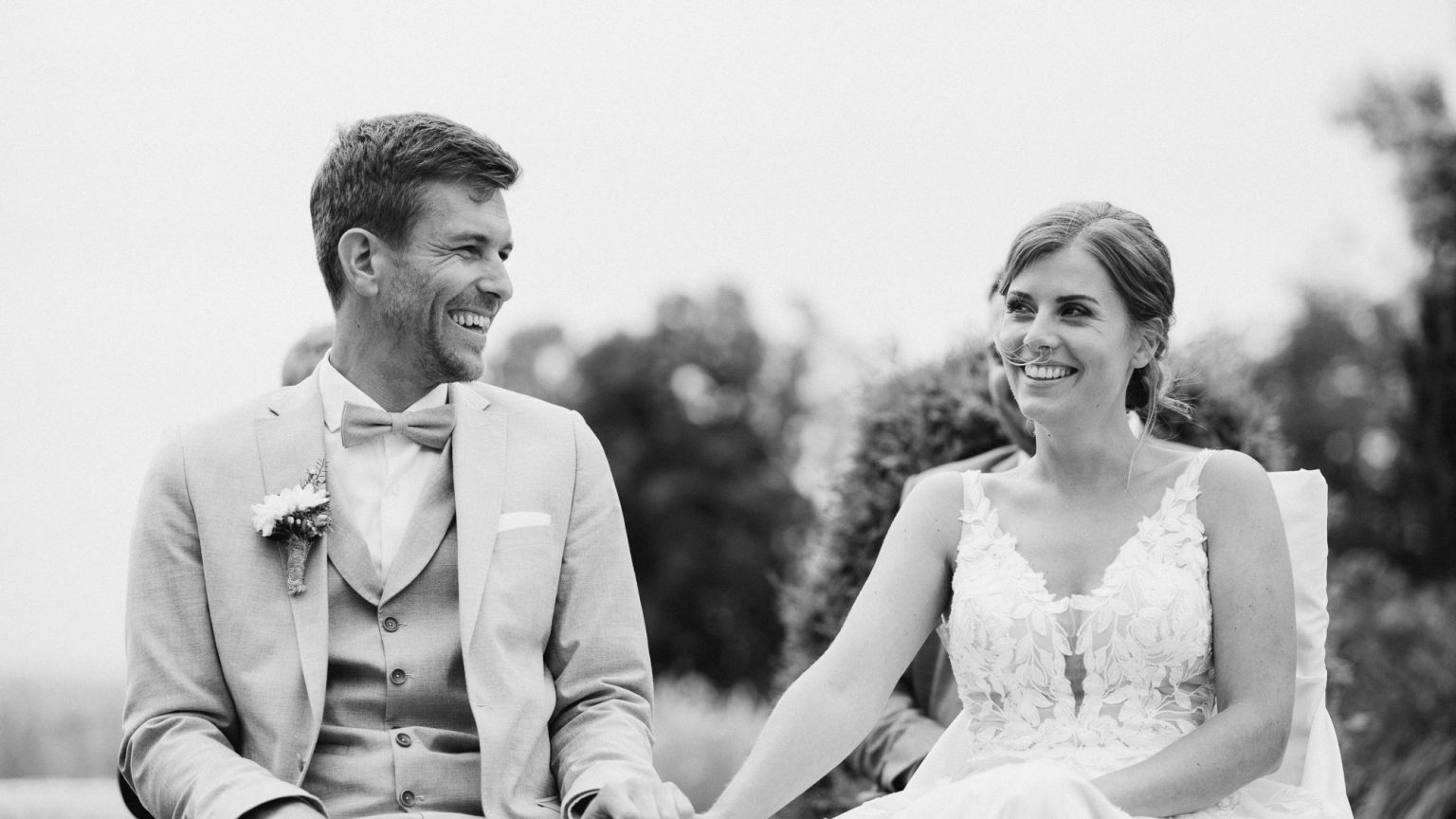 Hochzeitsfotograf Oberösterreich, Hochzeitsfotografie, Natürliche Hochzeitsfotos, Hochzeitsreportage, Brautpaaarshooting